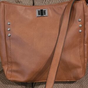 Concealed Carry Elegant Tan Leather Shoulder Bag